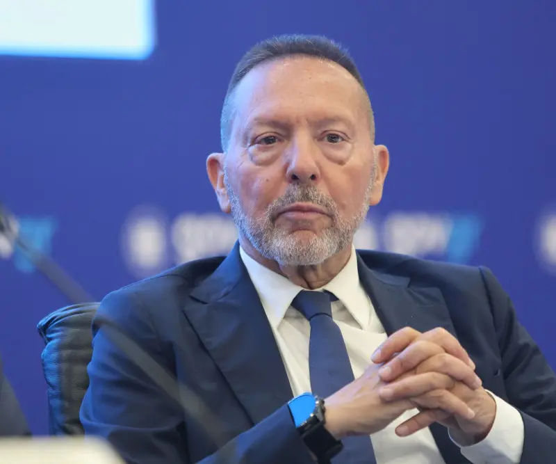 Στουρνάρας: Η ΕΚΤ επέστρεψε στο «σημείο μηδέν» με την αναζωπύρωση του πολέμου