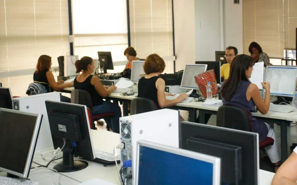 Στις 53.747 οι κρατικοί υπάλληλοι τον Ιούλιο – Ετήσια αύξηση 0,6%