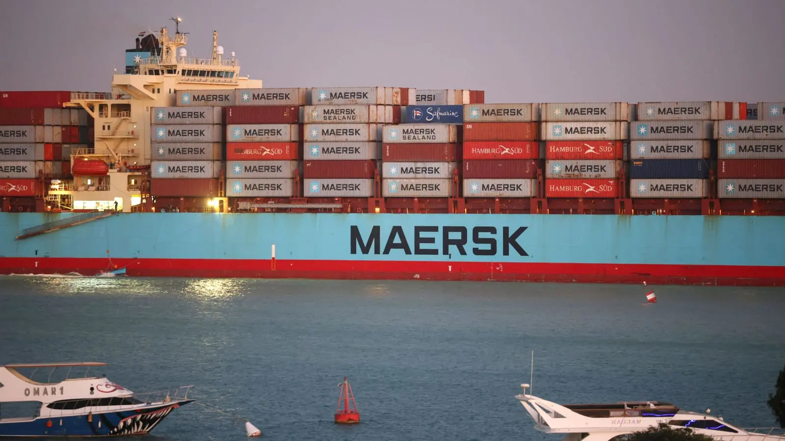 Maersk και Hapag-Lloyd επιστρέφουν στο Σουέζ – Νέα δεδομένα για containerships και ναύλους