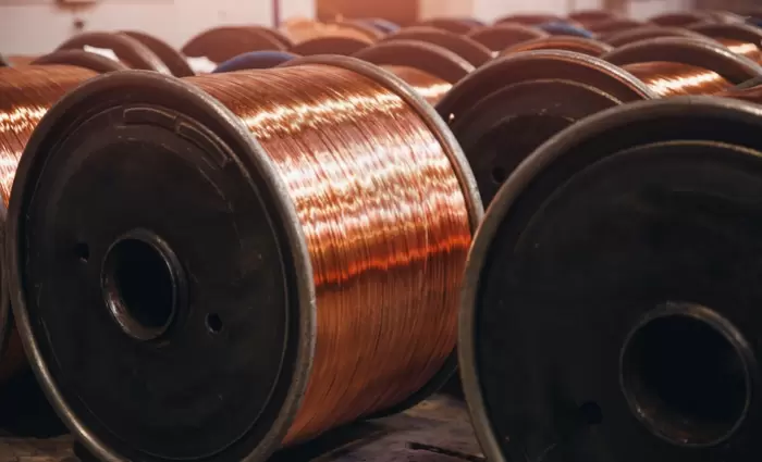 Χαλκός: Πλησιάζει τα $10.000 εν μέσω ασθενούς δολαρίου και κινεζικής ζήτησης