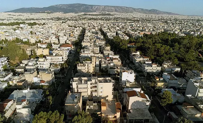 Η μεγάλη… απόβαση στην Ελλάδα με στόχο ακίνητα, εξαγορές και ιδιωτικοποιήσεις