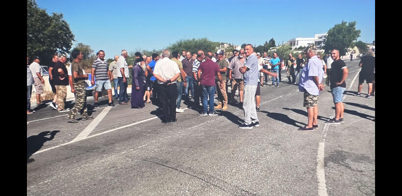 Αποζημιώσεις για όλες τις ποικιλίες σταφυλιών – Στους δρόμους οι αμπελουργοί της Πάφου