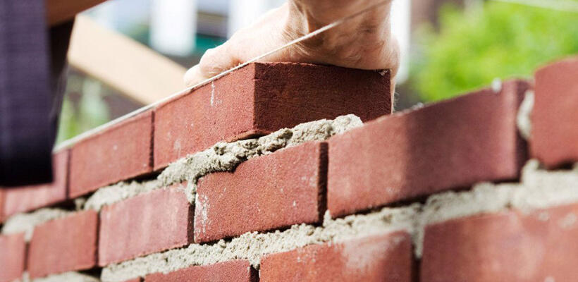 Πρώτα επενδύστε σε εσάς και μετά σε τούβλα