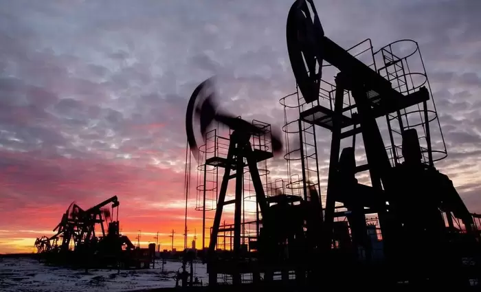 Άλμα του Brent πάνω από τα 85 δολάρια – Τεχνολογικό pressing στις ασιατικές μετοχές