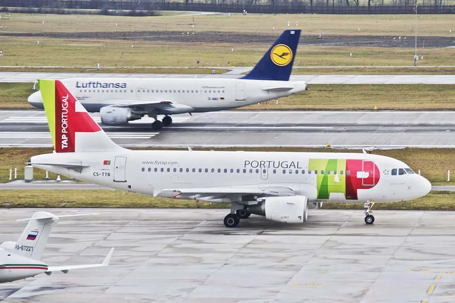 Lufthansa: Φαβορί για την εξαγορά ποσοστού έως 44,9% της πορτογαλικής TAP