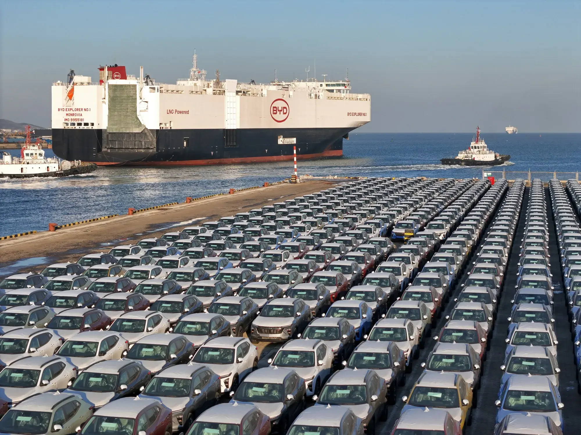 BYD: Μπορεί να πάρει το στέμμα της Toyota ακόμη και χωρίς την αγορά των ΗΠΑ