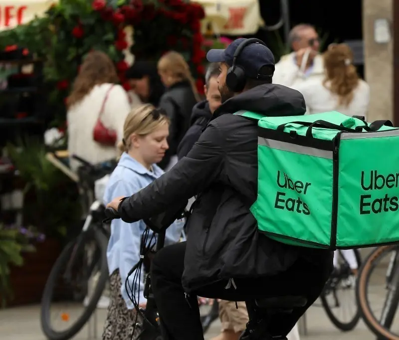 Η Uber εξαγοράζει την Delivery Hero με deal $14,8 δισ.