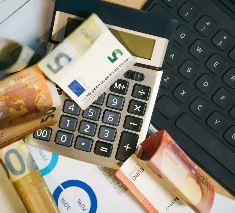 Συνεχίζονται οι διαβουλεύσεις για τη συνταξιοδοτική μεταρρύθμιση - Στο τραπέζι εναλλακτικές για την αναλογιστική μείωση 12%