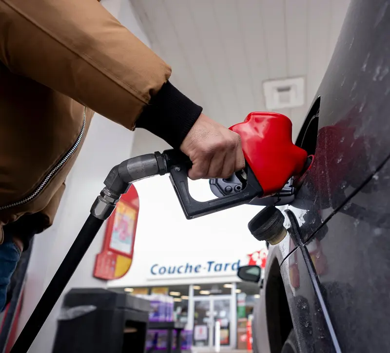 Goldman Sachs: Το πετρελαϊκό σοκ πλήττει περισσότερο τα καύσιμα από το αργό - Οι διαφορές με το 2022