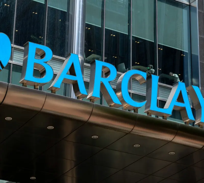 Αντάρτικο εργαζομένων της Barclays για την επιστροφή στο γραφείο