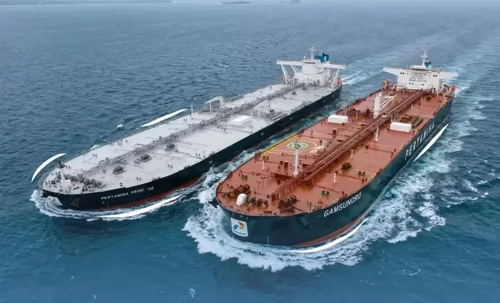 Με μειωμένη ταχύτητα για οικονομία καυσίμων ταξιδεύουν τα εμπορικά πλοία παρά τα κέρδη των ναυτιλιακών