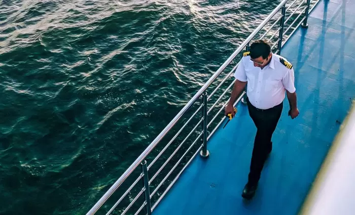 Δικαίωμα αποβίβασης για ναυτικούς που δεν θέλουν να ταξιδέψουν σε εμπόλεμες περιοχές