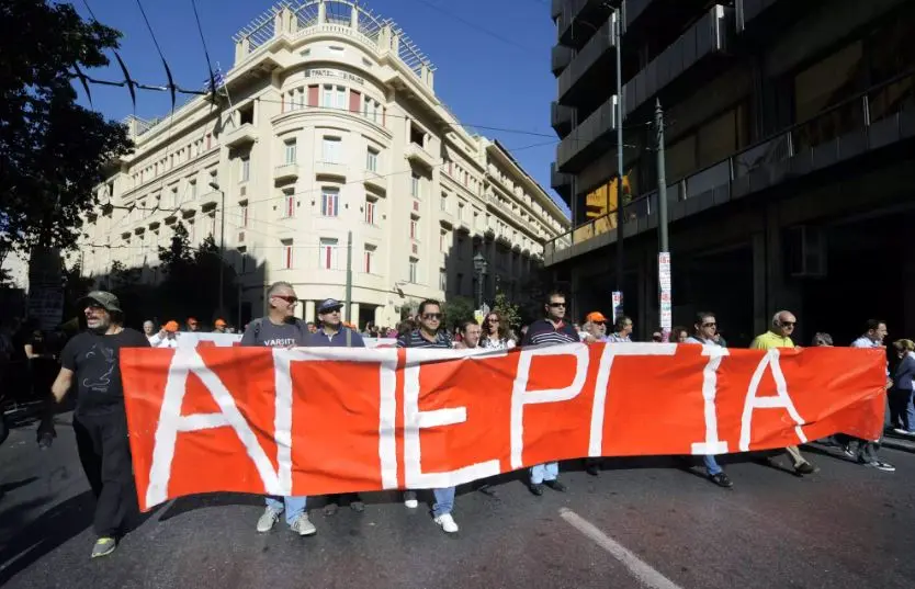 Σε απεργιακό κλοιό η Ελλάδα - Τι ισχύει για αεροπλάνα