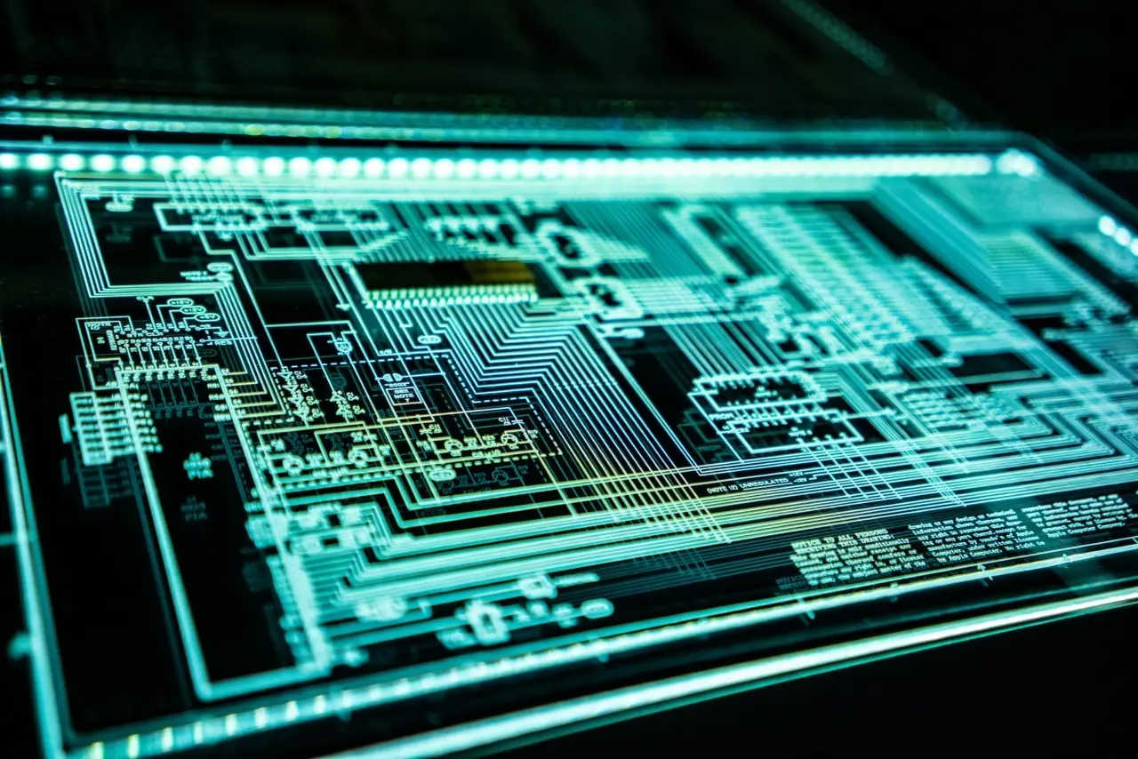Μπέζος και Nvidia στηρίζουν startup για την επόμενη γενιά ημιαγωγών – Επένδυση $450 εκατ. για ανάπτυξη νέων υλικών