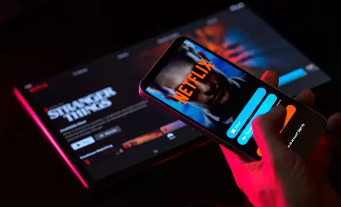 Netflix: Έξοδος στις αγορές με ομόλογο 1 δισ. δολαρίων εν μέσω επιβράδυνσης της ανάπτυξης