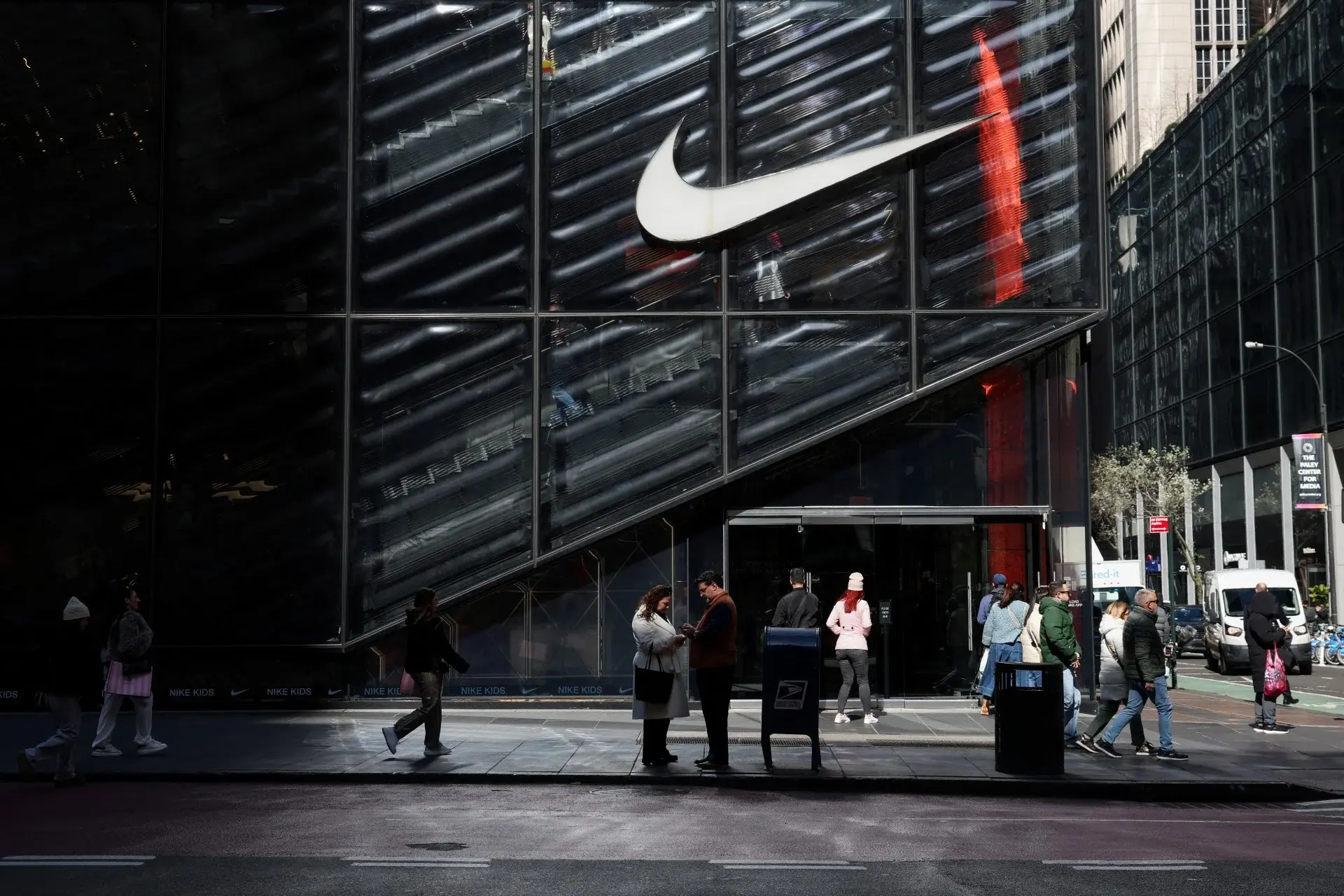 Τέλος εποχής: Η Nike αφαιρείται από τον S&P 100 της Wall Street