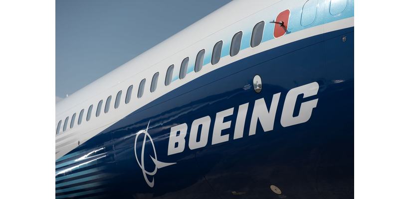 Boeing: Φρενάρουν οι απώλειες στις ταμειακές ροές με ώθηση από τις ισχυρότερες παραδόσεις αεροσκαφών