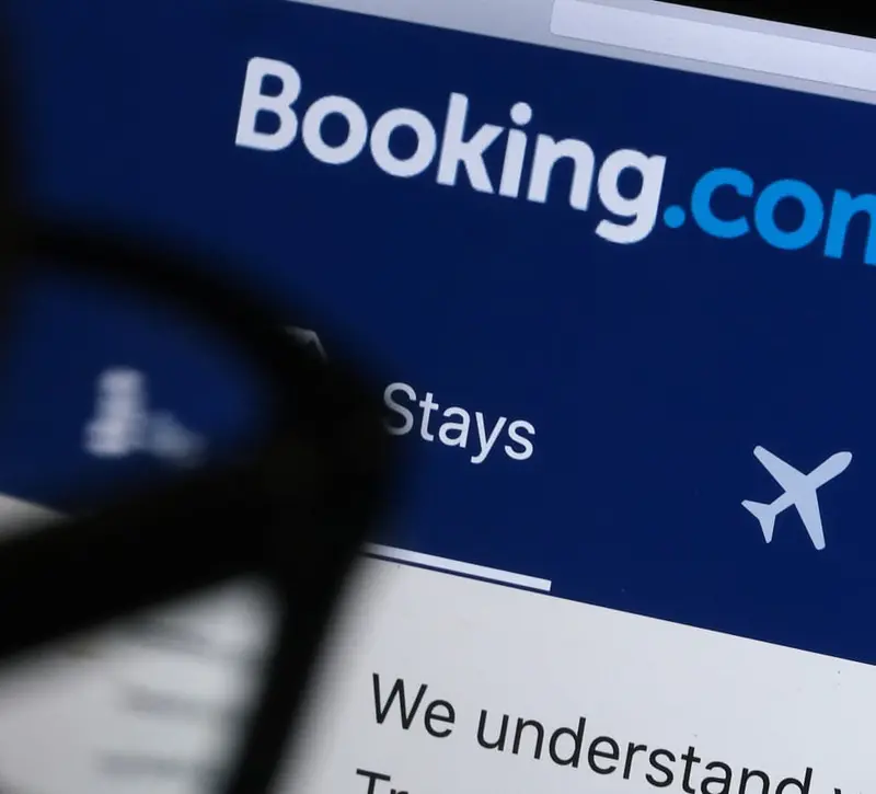 Booking.com: Έρευνα της Κομισιόν για ψεύτικες καταχωρίσεις και απάτες