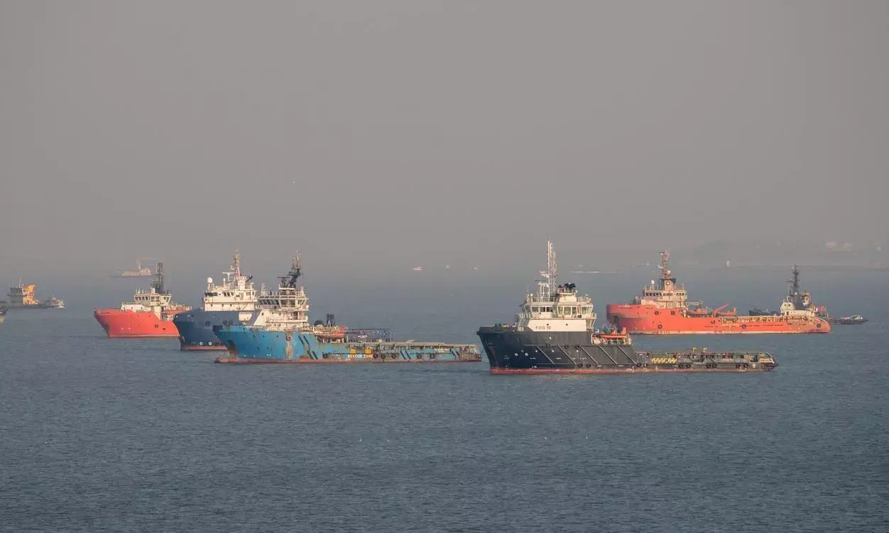 Ο σκιώδης στόλος και τα 60 εκατ. βαρέλια ρωσικού πετρελαίου που διεκδικεί η Ινδία