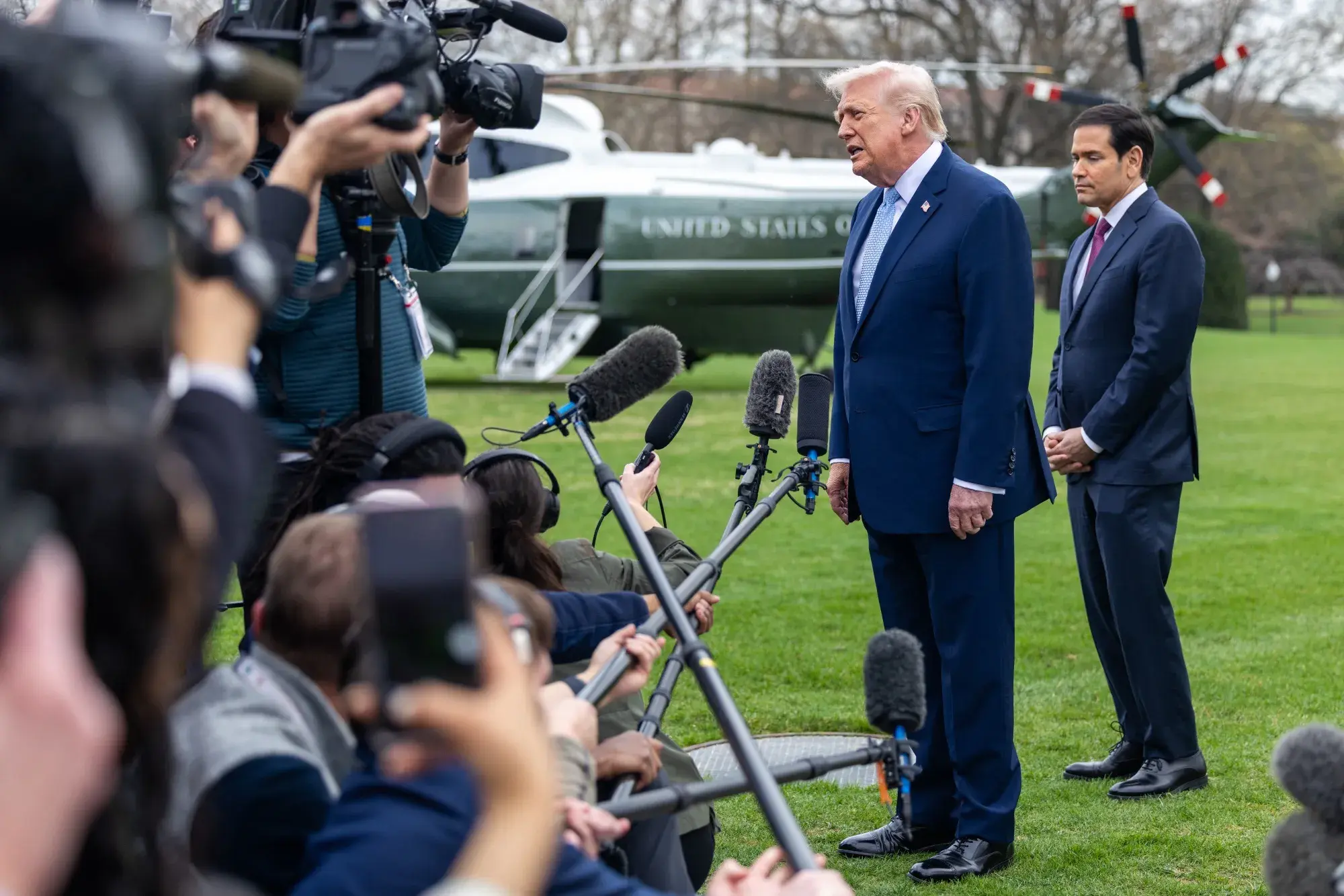 Τραμπ: Τελεσίγραφο 48 ωρών για τα Στενά του Ορμούζ – Τι απαντά η Τεχεράνη