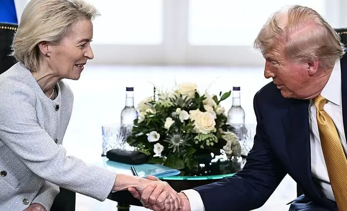 POLITICO: Τι θα συμβεί με την εμπορική συμφωνία Ε.Ε. και ΗΠΑ – Όλα τα σενάρια