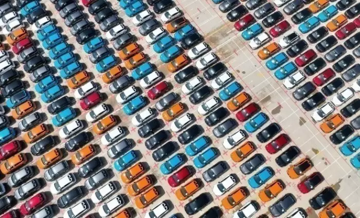 EΕ: Οι πωλήσεις νέων αυτοκινήτων αυξήθηκαν 5,7% – Υποχωρούν βενζίνη και diesel
