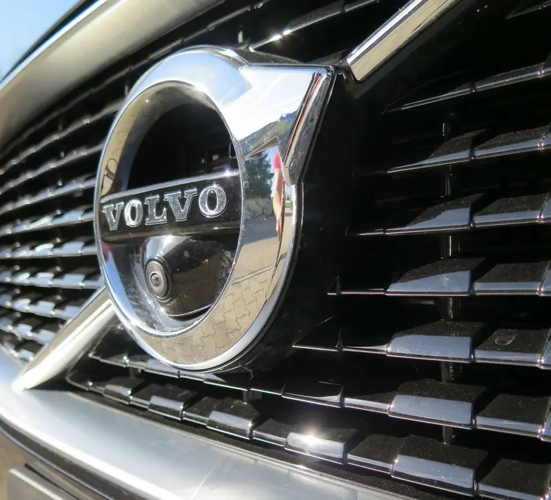 Volvo: Νέες απολύσεις 2.500 εργαζομένων – Κατάρρευση άνω του 40% στις πωλήσεις στην Κίνα