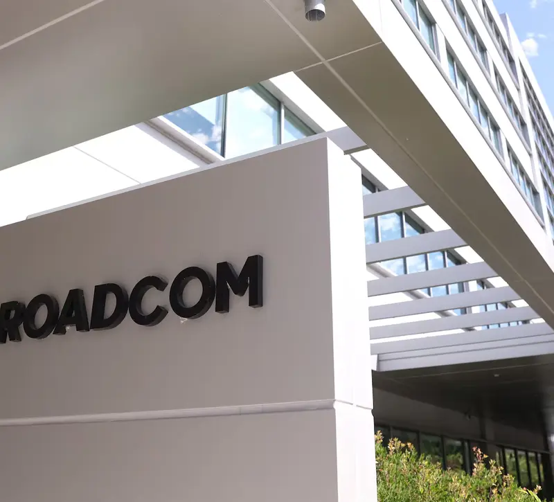 Broadcom: Στήνει χρηματοδότηση $60 δισ. για τα chips της Anthropic