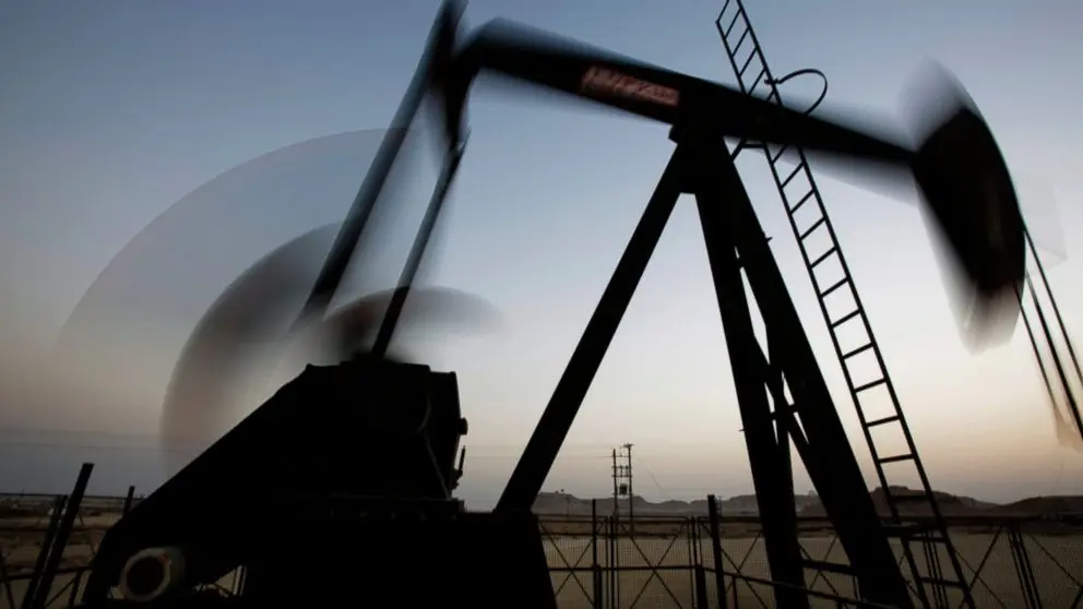 Πετρέλαιο: Σταθεροποιείται στα $102 το Brent καθώς οι ΗΠΑ ενισχύουν τη στρατιωτική παρουσία στη Μέση Ανατολή
