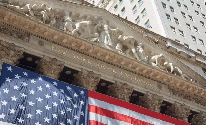 Wall Street: Κέρδη μετά τα αδύναμα στοιχεία για την απασχόληση – Υποχωρούν οι αποδόσεις των ομολόγων