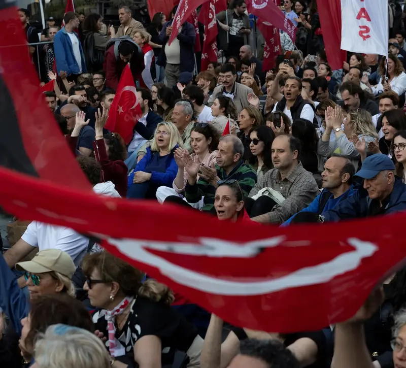 Τουρκία: Πολιτικό σοκ και ενεργειακό κόστος «σπρώχνουν» την κεντρική τράπεζα σε αυξήσεις επιτοκίων