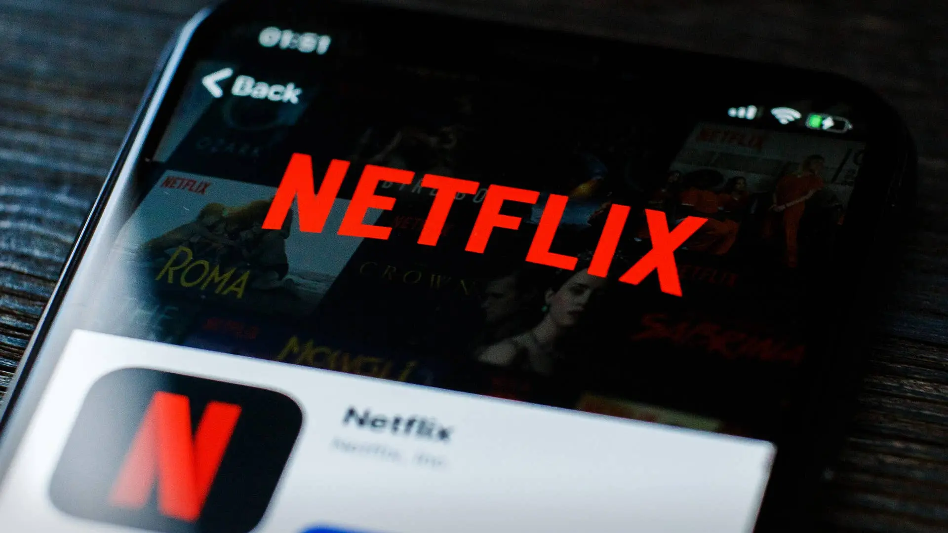 Netflix: Οι χρήστες παρακολουθούν λιγότερο περιεχόμενο και ανοίγουν σπανιότερα την εφαρμογή