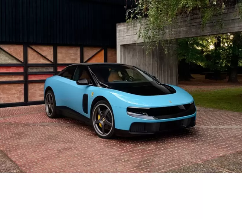 Ferrari: Παρουσίασε το ηλεκτροκίνητο πενταθέσιο Luce