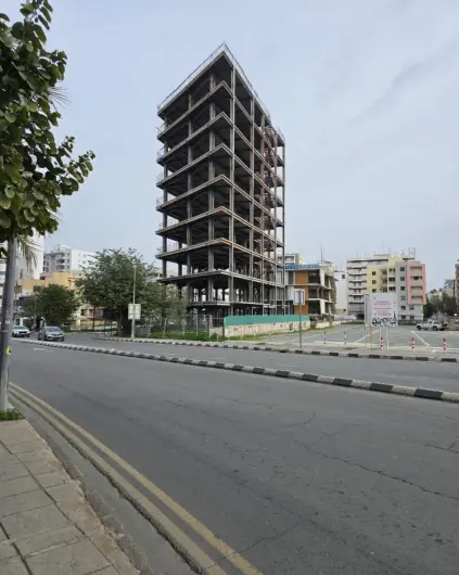 Ελεγκτική: Ημιτελές κτίριο 14 χρόνια στη Λευκωσία - Ευθύνες στην τοπική αρχή και κενά στη νομοθεσία