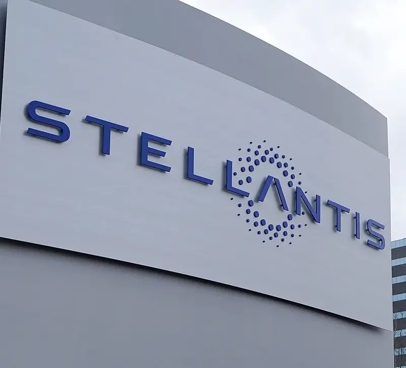 Stellantis: 5ετής επένδυση €60 δισ. με 60 νέα μοντέλα έως το 2030