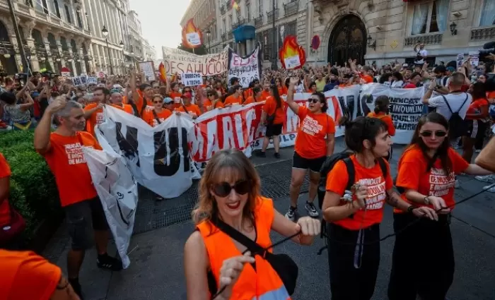 Ισπανία: Χιλιάδες διαδηλωτές ζητούν μέτρα για την στεγαστική κρίση μετά την έξωση 87χρονης ΑμεΑ