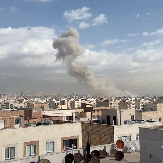 ΗΠΑ – Ισραήλ: Εξαπέλυσαν επίθεση εναντίον του Ιράν – Εκρήξεις στην Τεχεράνη