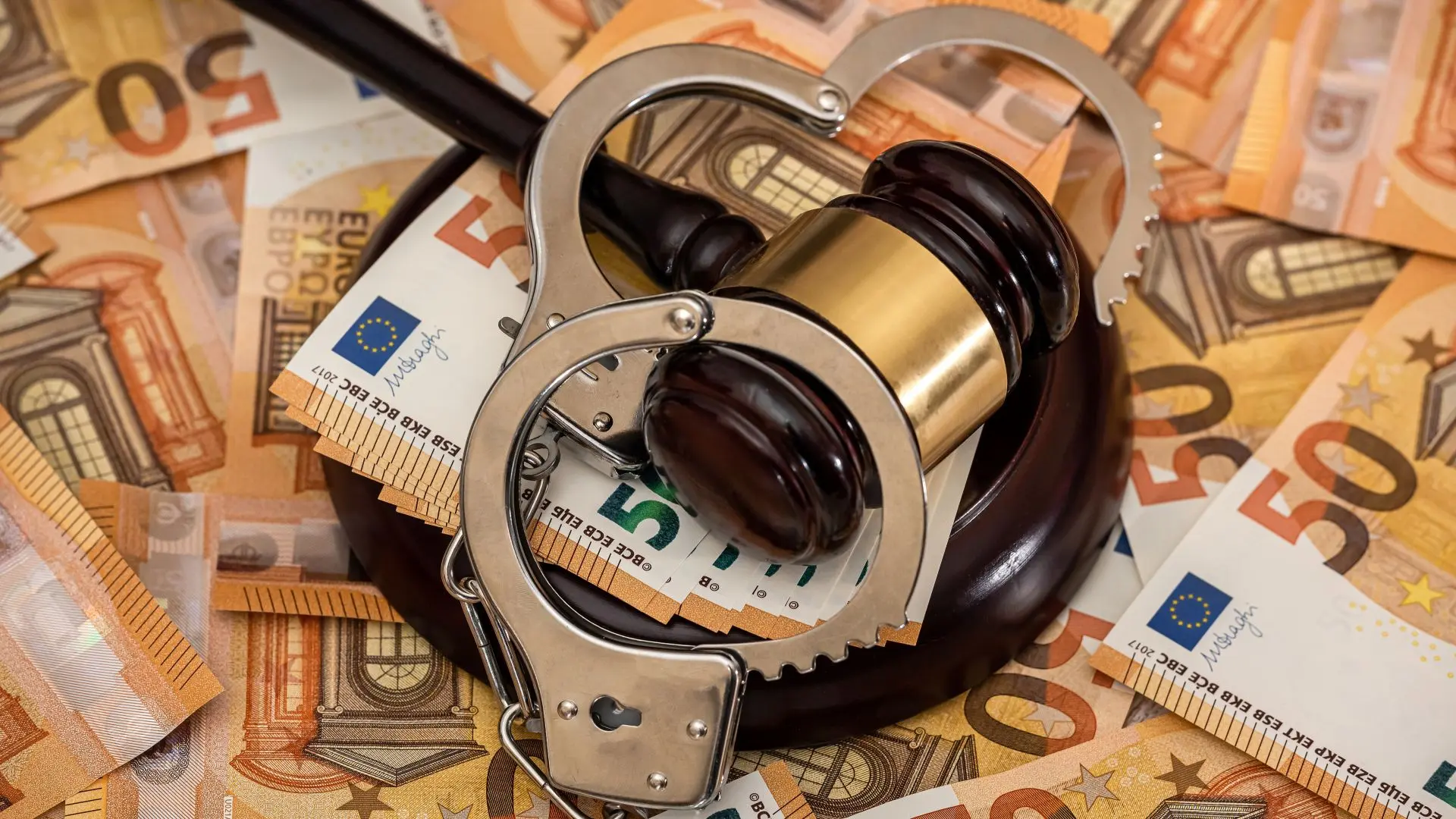 Στο ΥΠΕΡΓ για ρύθμιση ληξιπρόθεσμων κοινωνικών εισφορών – Τι διευκρινίζει η Νομική Υπηρεσία