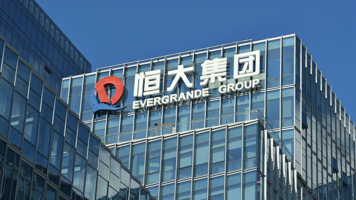 Evergrande: Πωλείται το 51% της άλλοτε πανίσχυρης κινεζικής αυτοκρατορίας