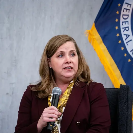 Fed: Η Μισέλ Μπόουμαν ζητά επανεξέταση των κανόνων ρευστότητας – «Χρειάζεται πραγματική ανθεκτικότητα»