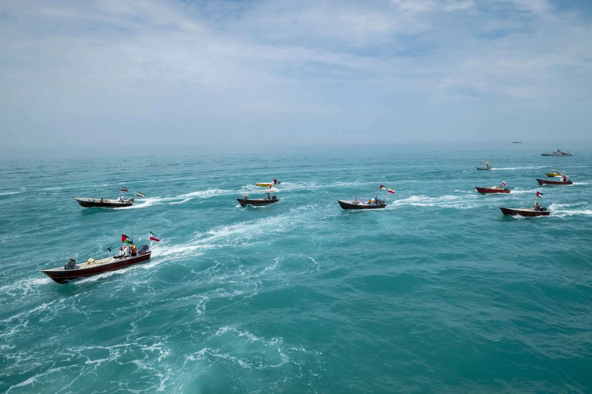 Στενά του Ορμούζ: Έλλειψη δεξαμενόπλοιων απειλεί την παγκόσμια προσφορά πετρελαίου