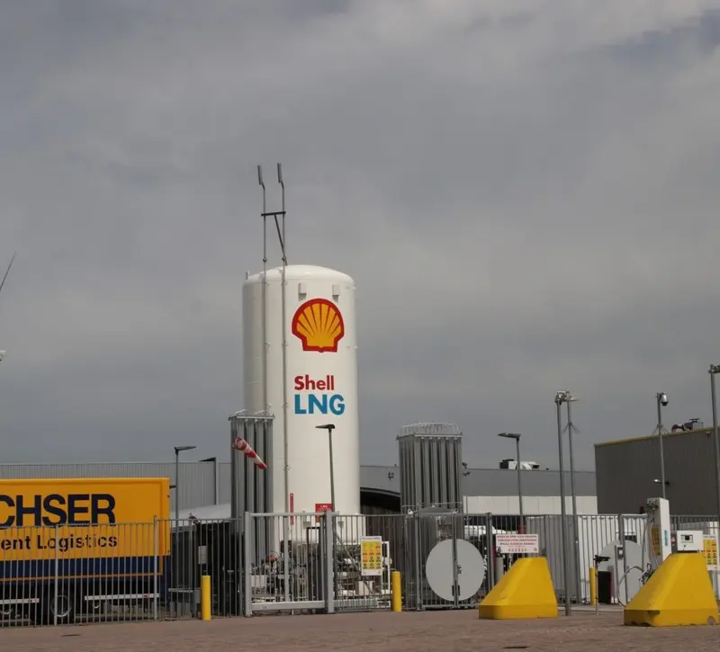 Reuters: Οι ενεργειακοί κολοσσοί βολιδοσκοπούν μερίδιο σε υπεράκτιο πεδίο του Κόλπου των ΗΠΑ λόγω πολέμου