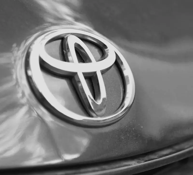 Toyota: Buyback 6,3 δισ. δολαρίων και υψηλότερες προβλέψεις κερδών