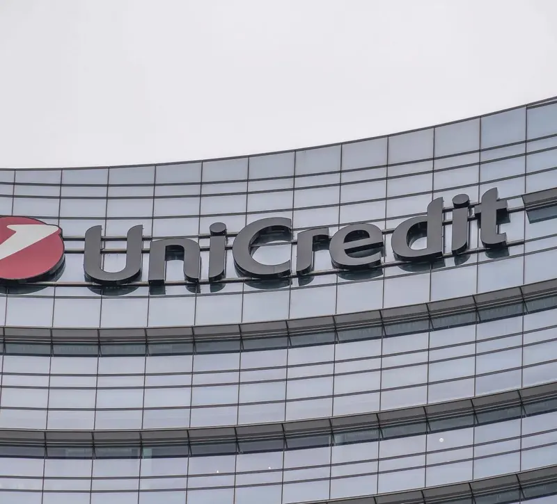 UniCredit: Ρεκόρ κερδών πριν την προσφορά για Commerzbank