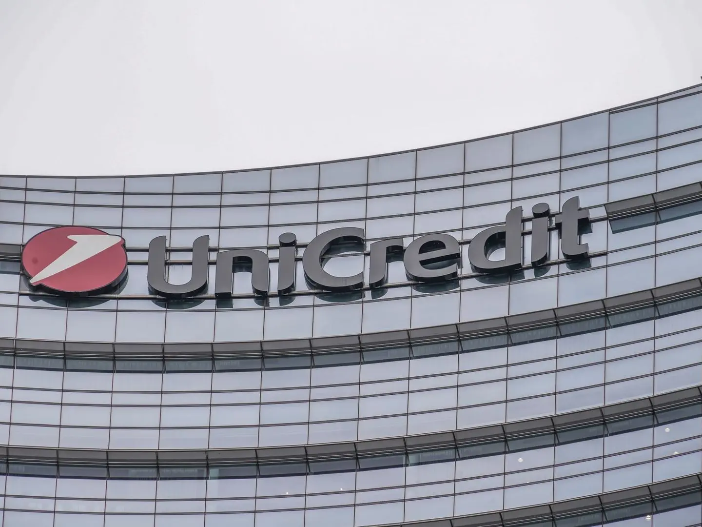 UniCredit: Ρεκόρ κερδών πριν την προσφορά για Commerzbank
