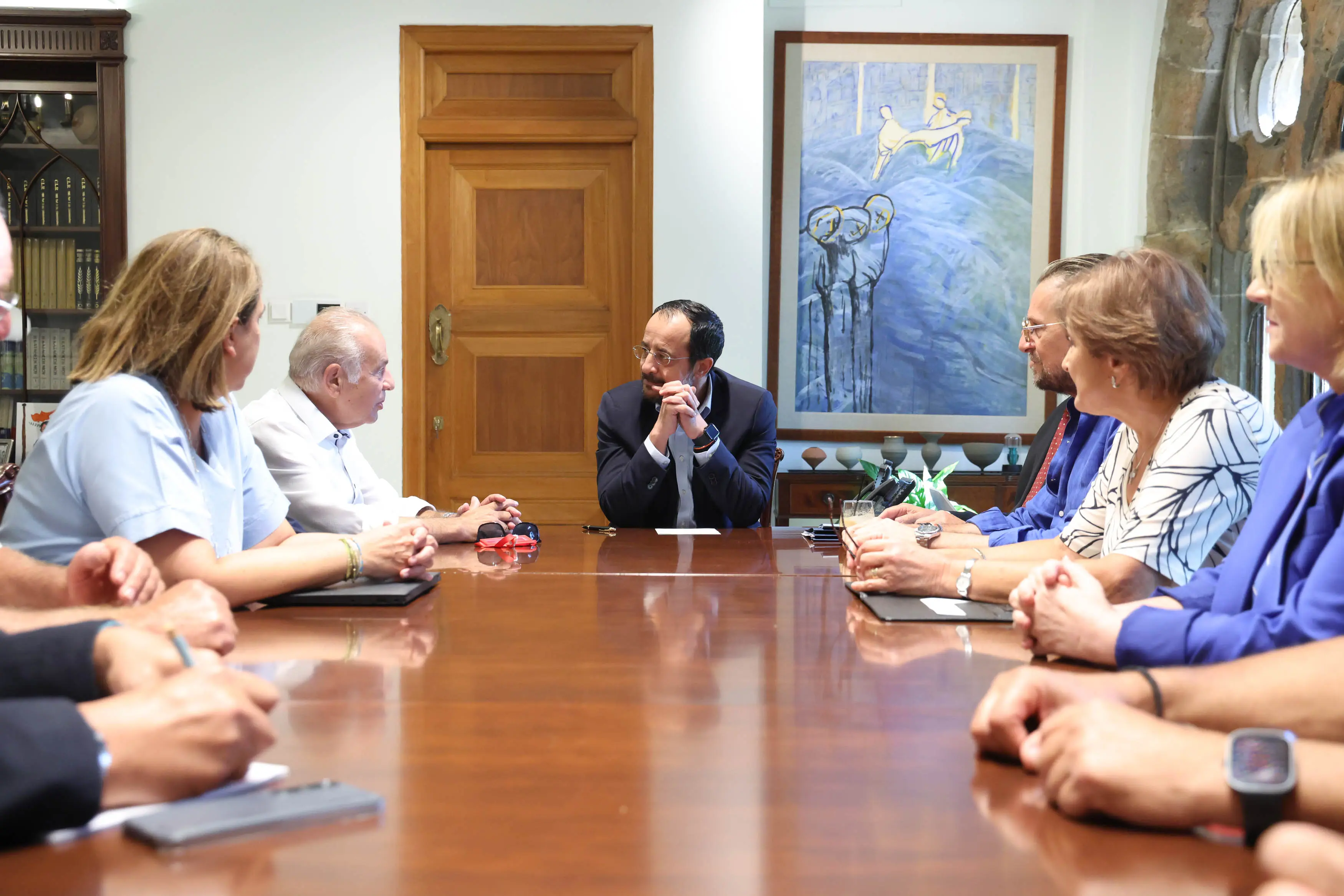 Ούτε άσπρος ούτε μαύρος καπνός για κουρεμένους - Δεν έκλεισε η πόρτα για δεύτερη δόση εντός ‘26
