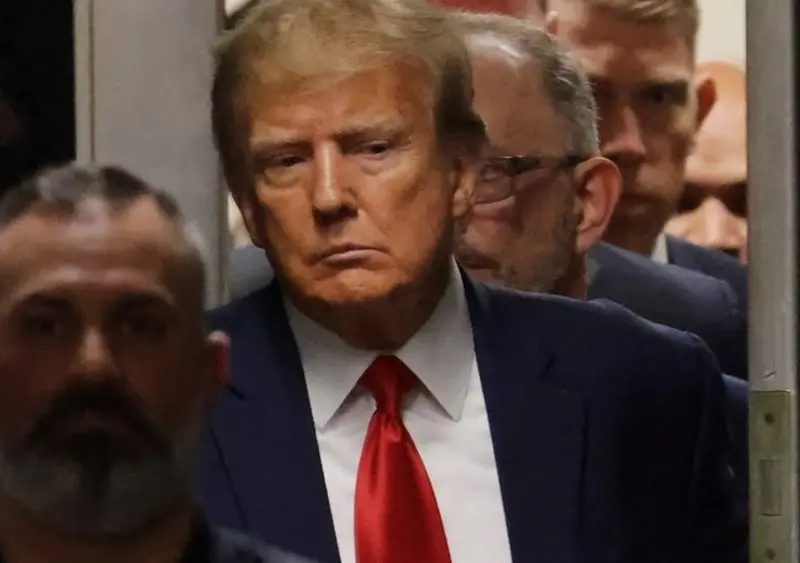 CNN: Η αμερικανική οικονομία εξαρτάται από τα Στενά του Ορμούζ πολύ περισσότερο απ’ όσο έχει παραδεχτεί ο Τραμπ