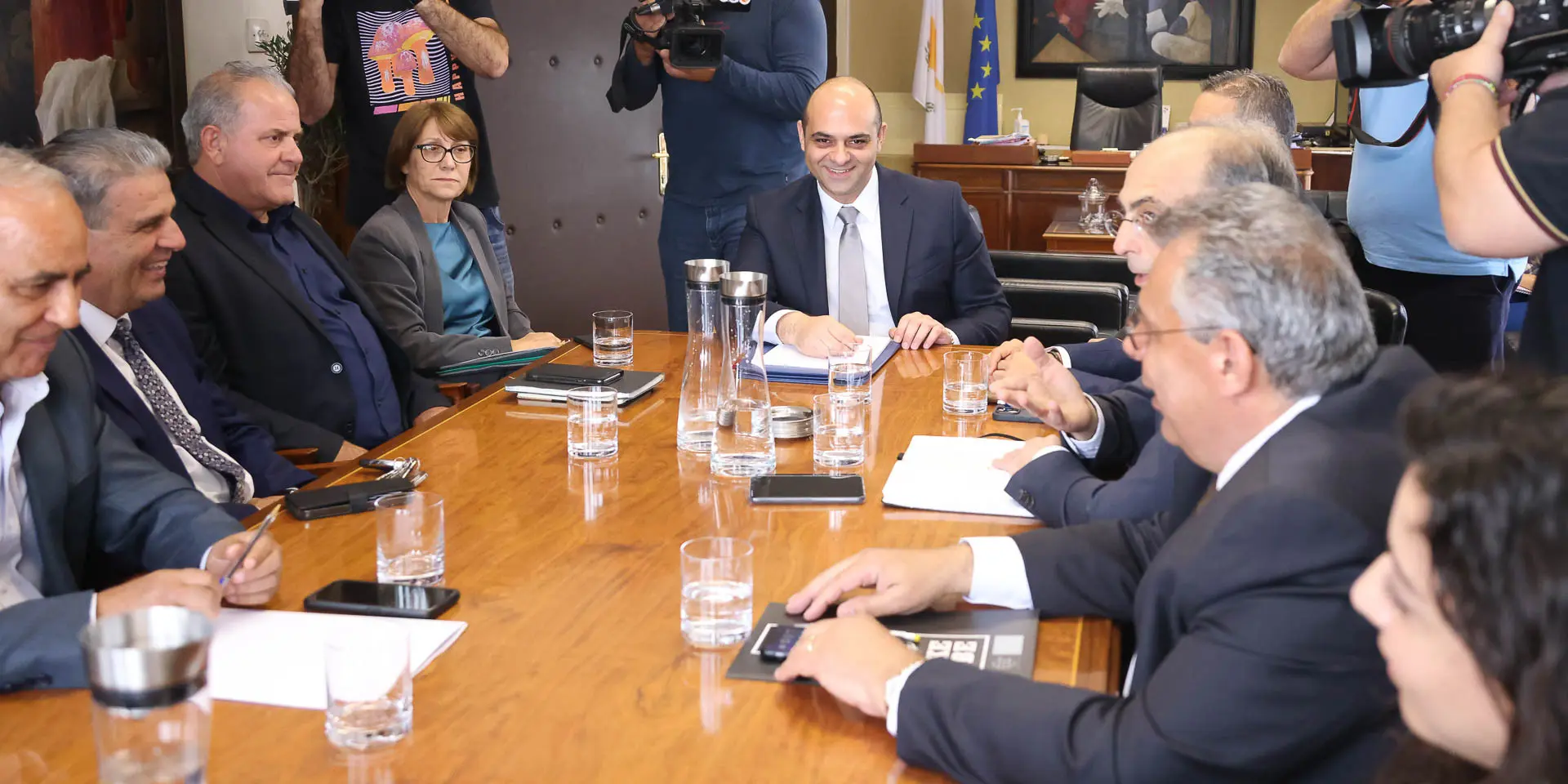 Συνομιλούν σήμερα συντεχνίες και ΟΕΒ για την ΑΤΑ