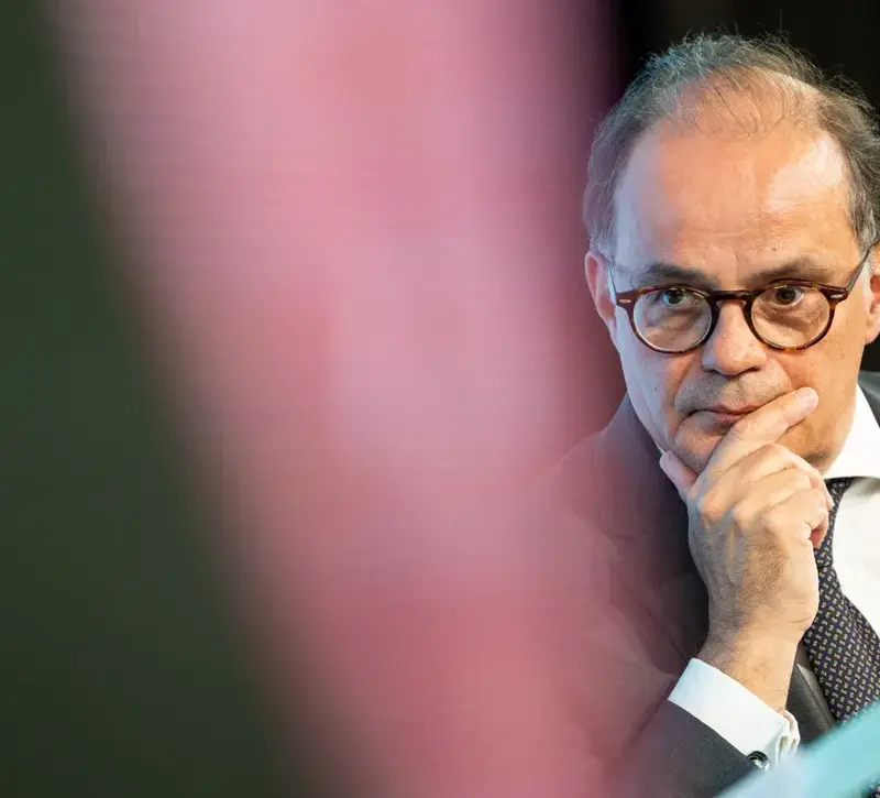 Γαλλία: «Όχι» Μουλέν σε παρέμβαση της ΕΚΤ για τα ομόλογα