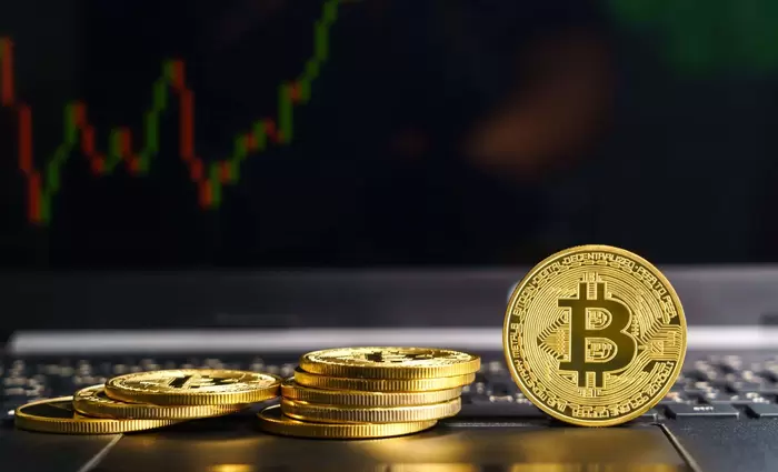 Έμαθαν ότι διακόπτει τις αναλήψεις και έσπευσαν να ανταλλάξουν κρυπτονομίσματα